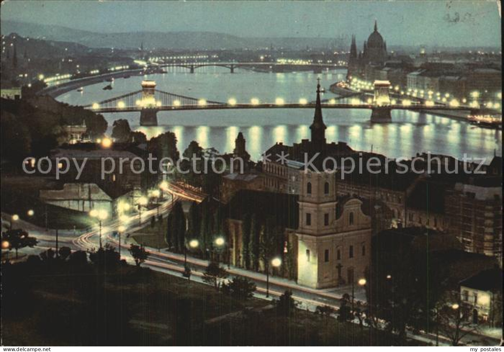 72568391 Budapest Blick Von Buda Auf Donaubruecken Bei Nacht Budapest - Hungary