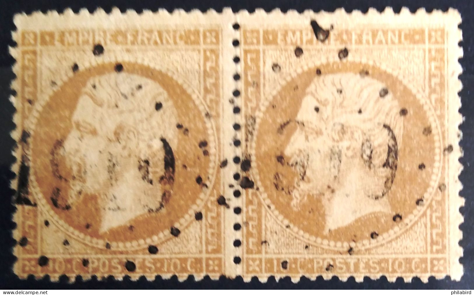 FRANCE                           N° 21 X 2                   OBLITERE                Cote : 25 € - 1862 Napoléon III