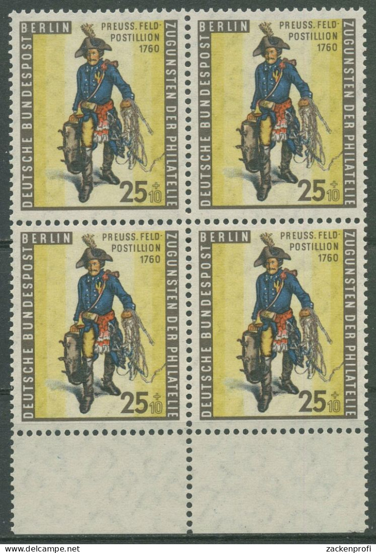 Berlin 1955 Tag Der Briefmarke, Postillion 131 4er-Block Unterrand Postfrisch - Nuevos