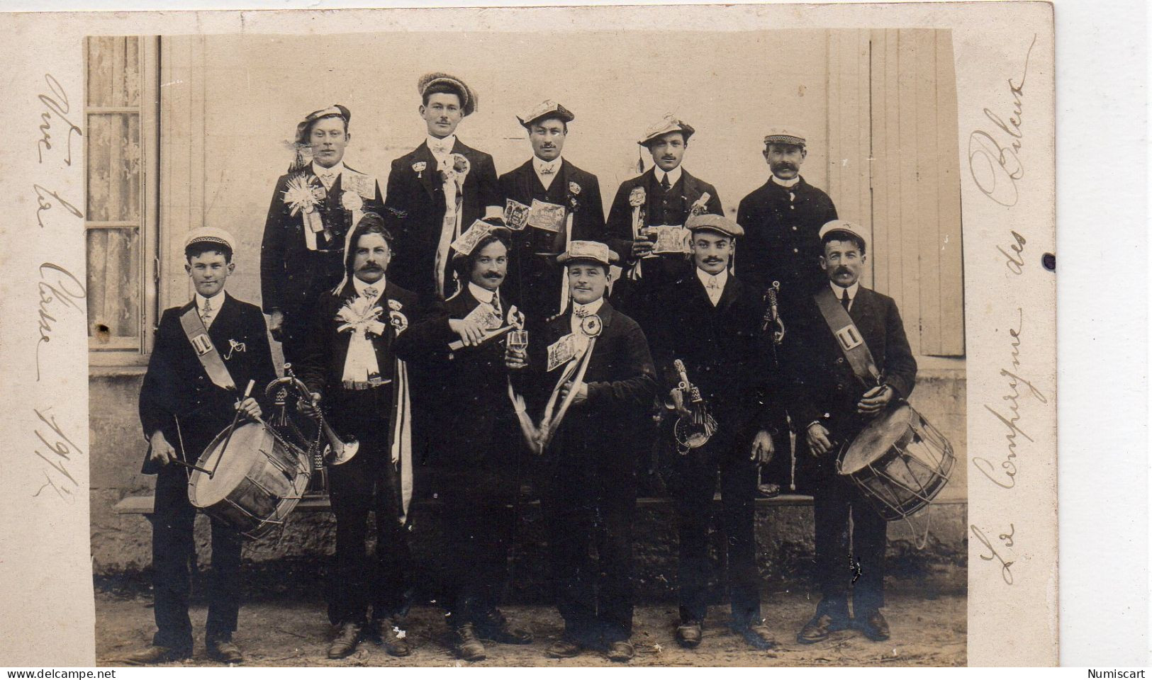 Saumur Carte Photo Animée Compagnie Des Bileux Classe 1912 Musiciens Tambours - Saumur