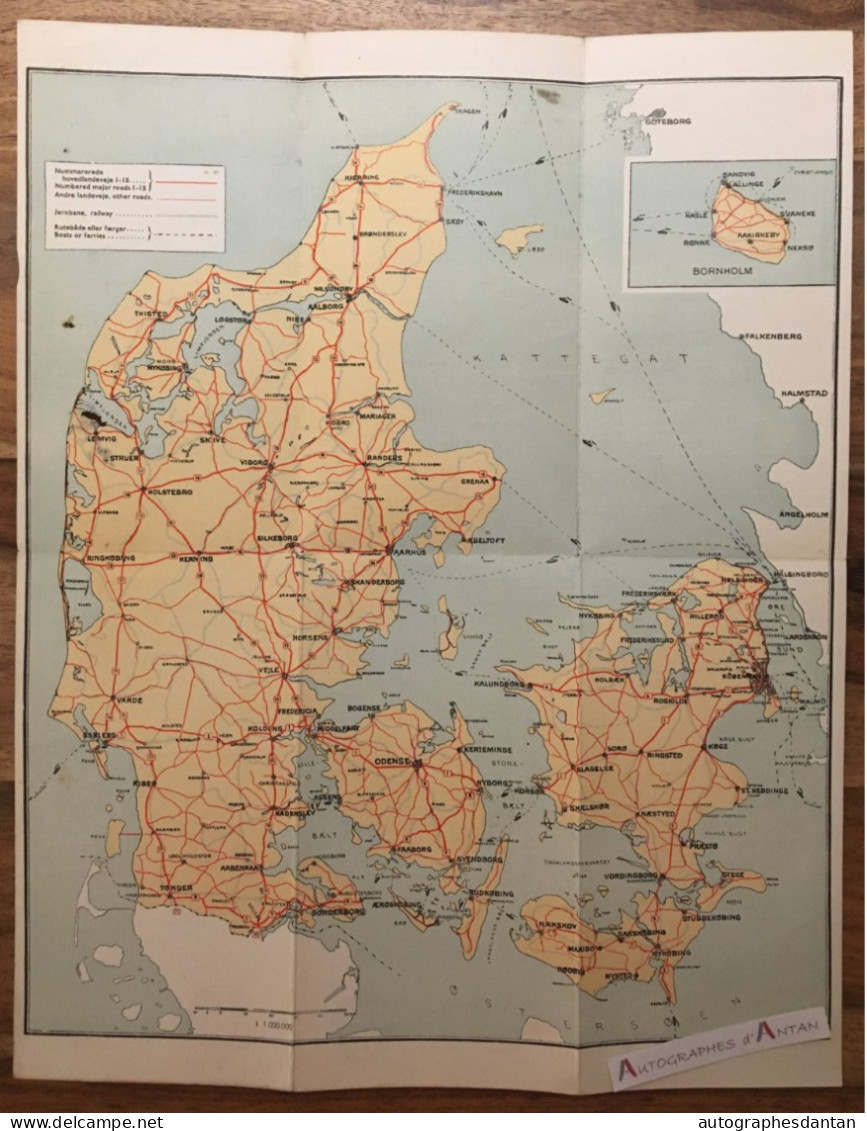 ● Motoring In Denmark - Vieux Dépliant En 4 Langues Avec Code De La Route + Carte - Danemark - Dépliants Turistici