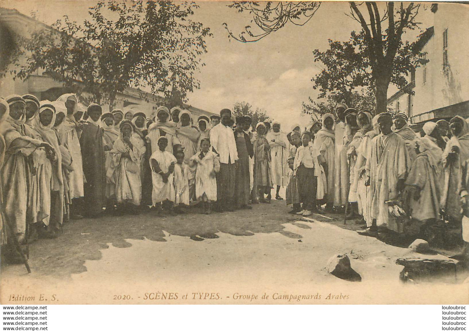 GROUPE DE CAMPAGNARDS ARABE 1913 - Autres & Non Classés