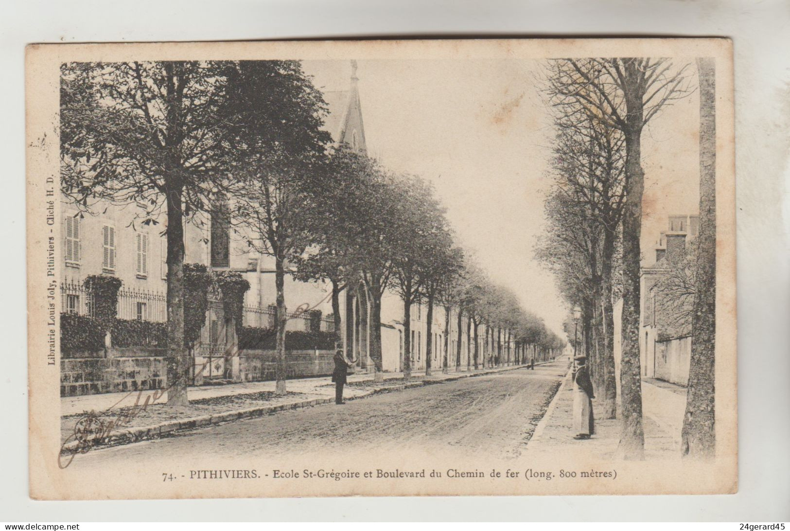CPA PITHIVIERS (Loiret) - Ecole Saint Grégoire Et Boulevard Du Chemin De Fer - Pithiviers