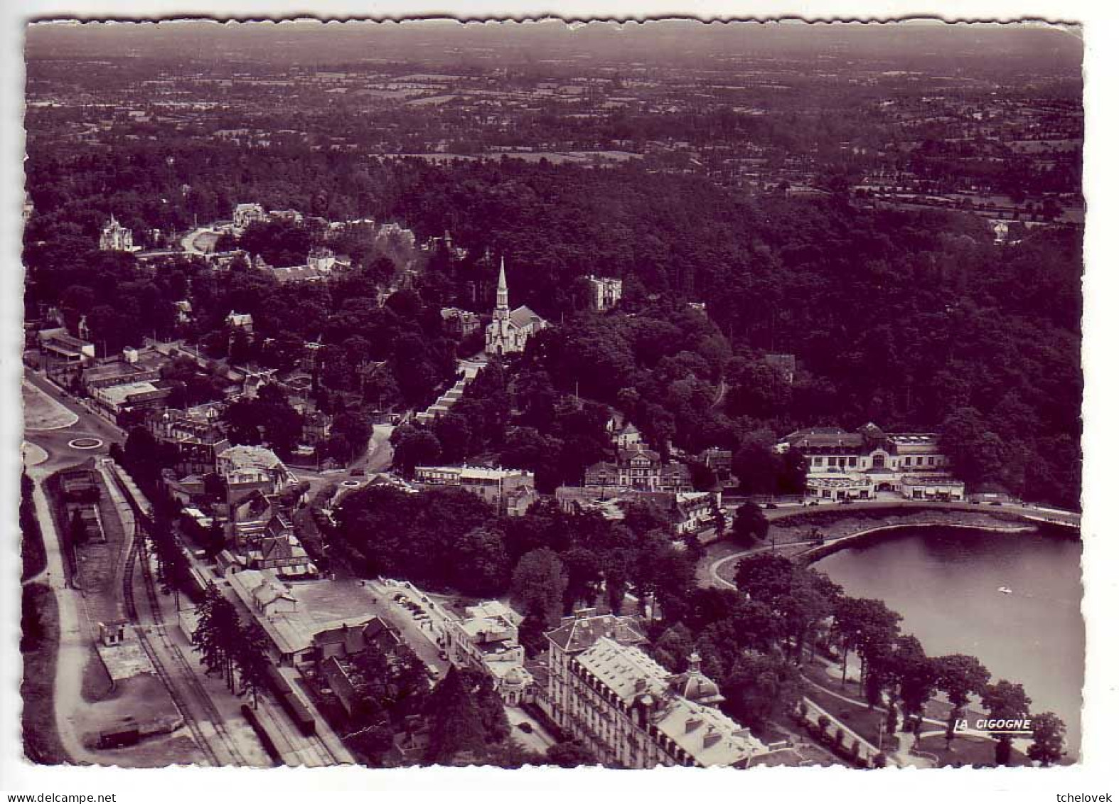 (61). Bagnoles De L'Orne. 61.022.43 Vue Aérienne. Gare SNCF & 77 Chapelle Ste Genevieve & 22 Casino & (2) - Bagnoles De L'Orne