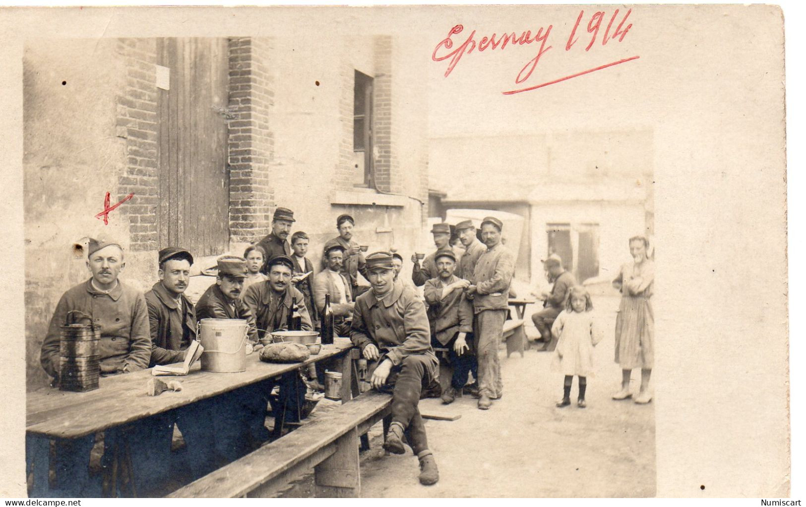 Epernay Carte Photo Soldats En 1914 Militaria - Epernay