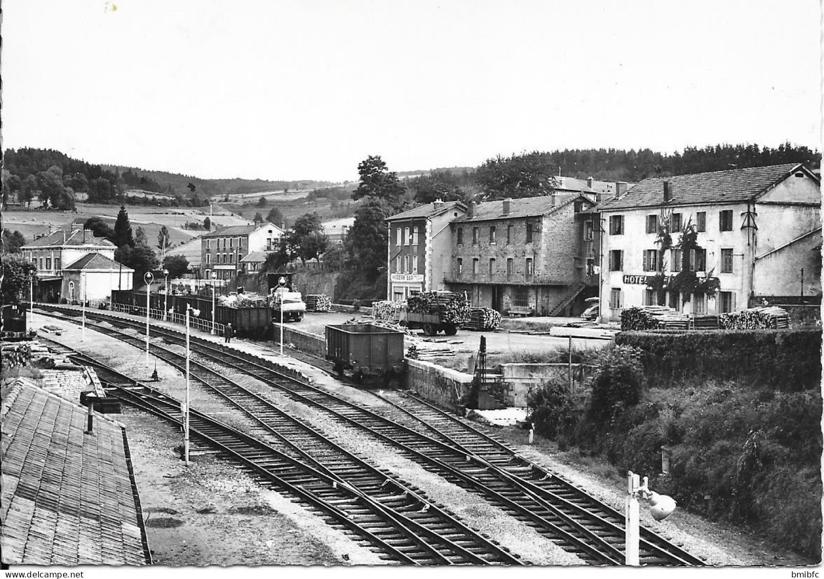 DUNIÈRES - Quartier De La Gare - Autres & Non Classés