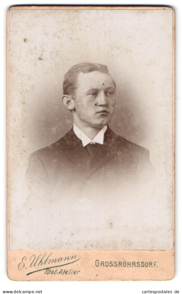 Fotografie E. Uhlmann, Grossröhrsdorf, Portrait Junger Mann Im Anzug Mit Krawatte  - Personnes Anonymes