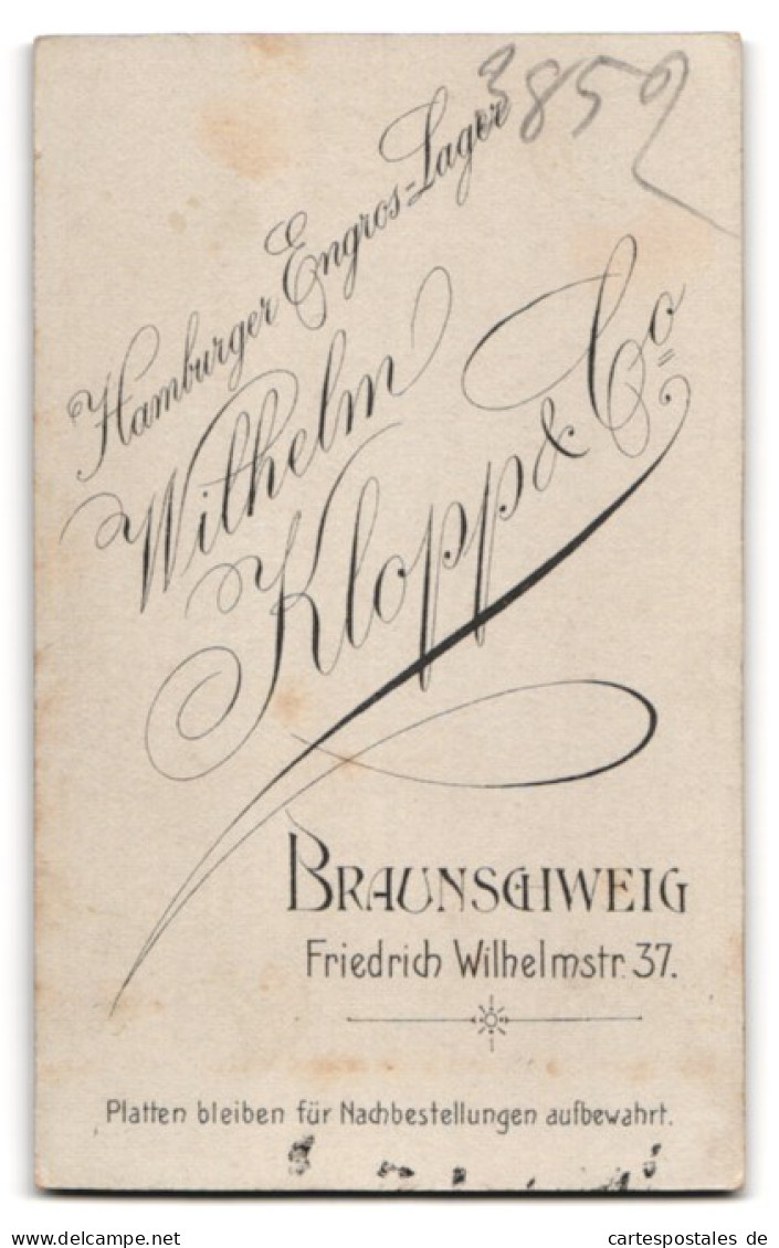 Fotografie Wilhelm Klopp & Co., Braunschweig, Friedrich Wihelmstrasse 37, Bub Mit Käppi Im Portrait  - Personnes Anonymes