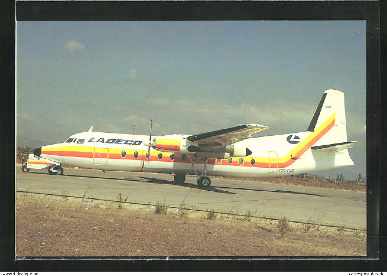 AK Ladeco, Fokker F27 Mk500 Auf Der Startbahn  - 1946-....: Ere Moderne