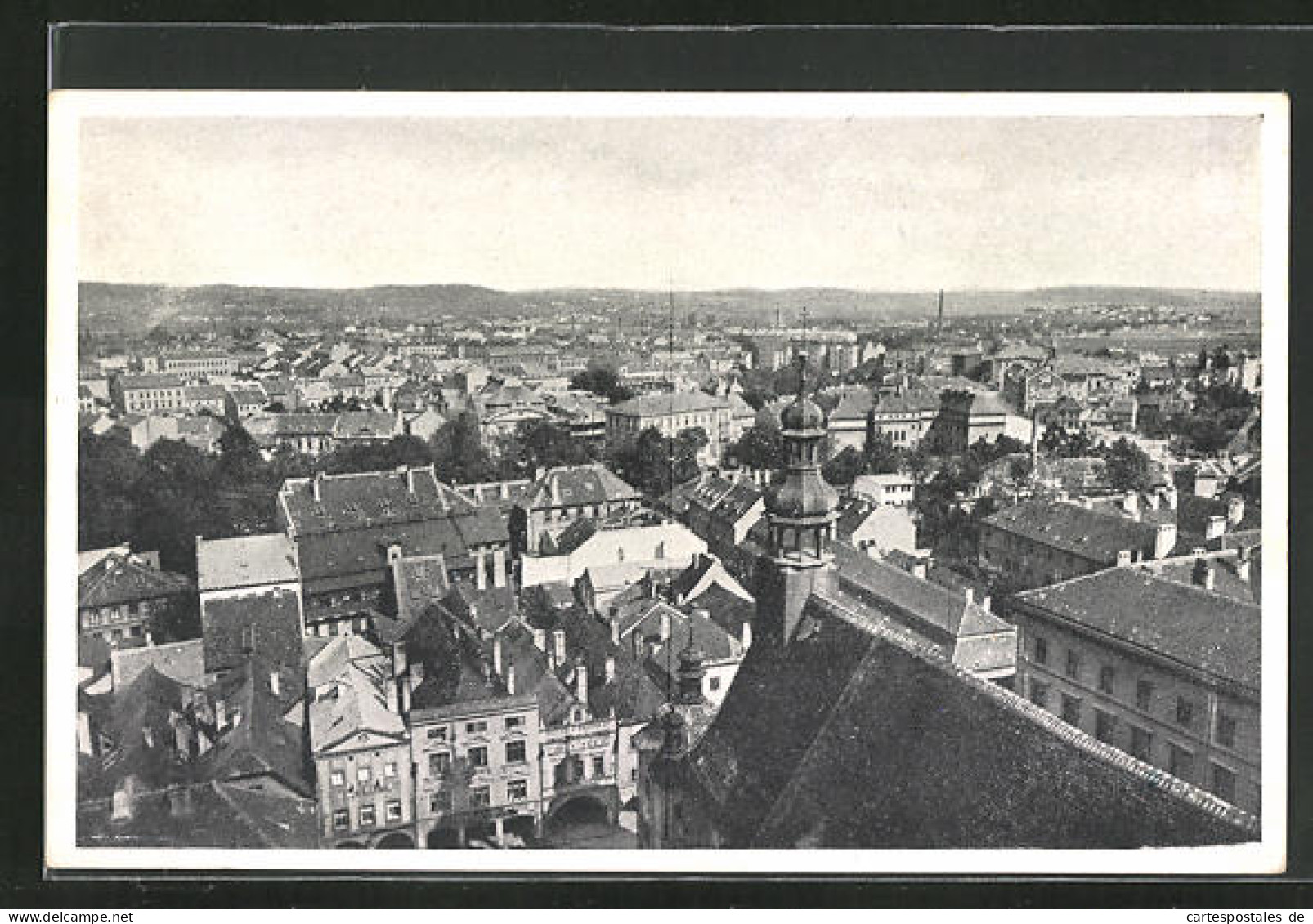 AK Budweis / Ceske Budejovice, Blick über Die Dächer Der Stadt  - Tchéquie