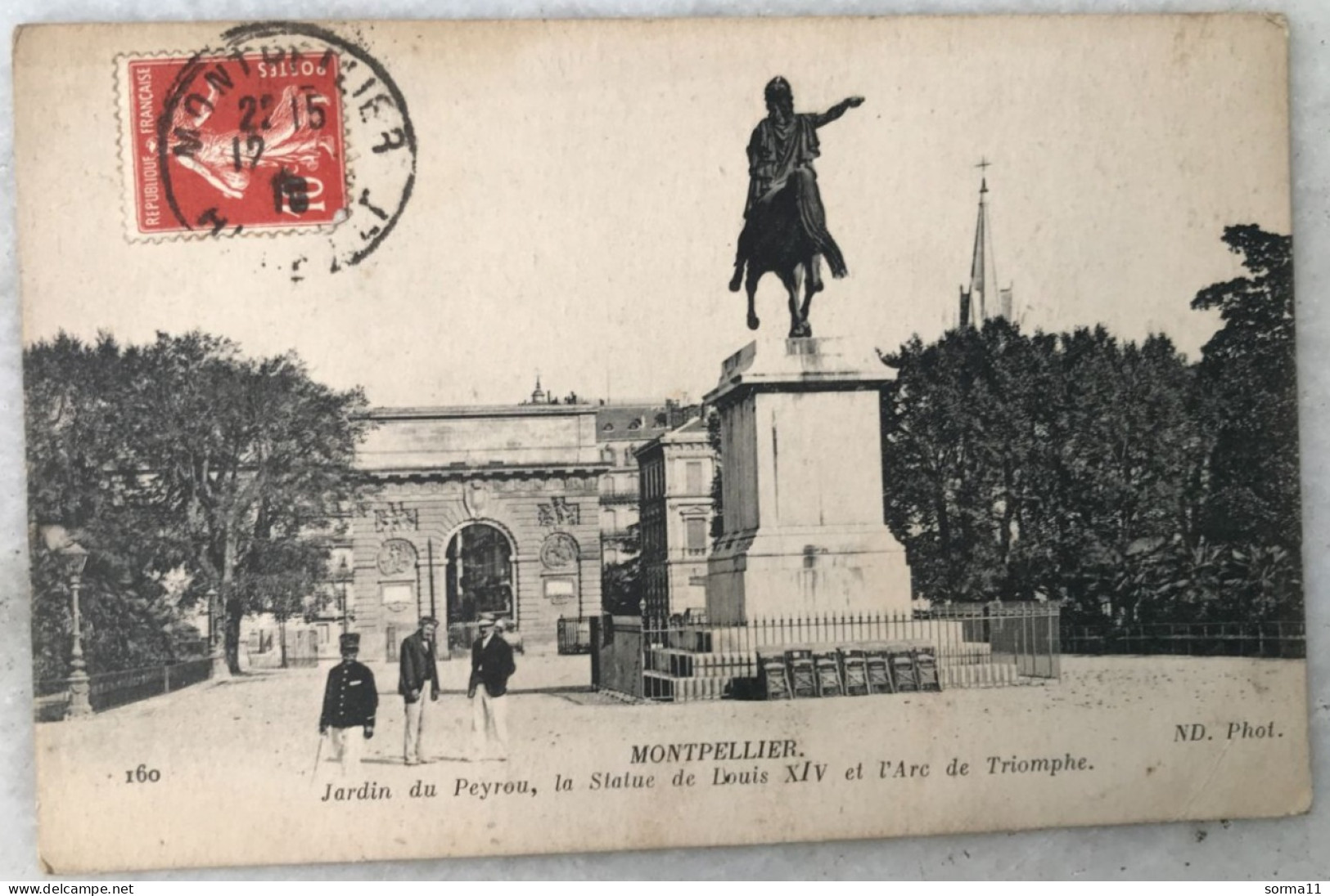 CPA MONTPELLIER 34 Jardin Du Peyrou, La Statue De Louis XIV Et L'Arc De Triomphe - Montpellier