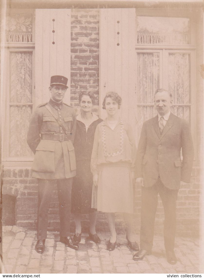 Photo (12 X 9 Cm) "Souvenir De" Saint Quentin (02 Aisne) 1927 Sous Officier Des Troupes Coloniales Képi Ancre De Marine - Saint Quentin