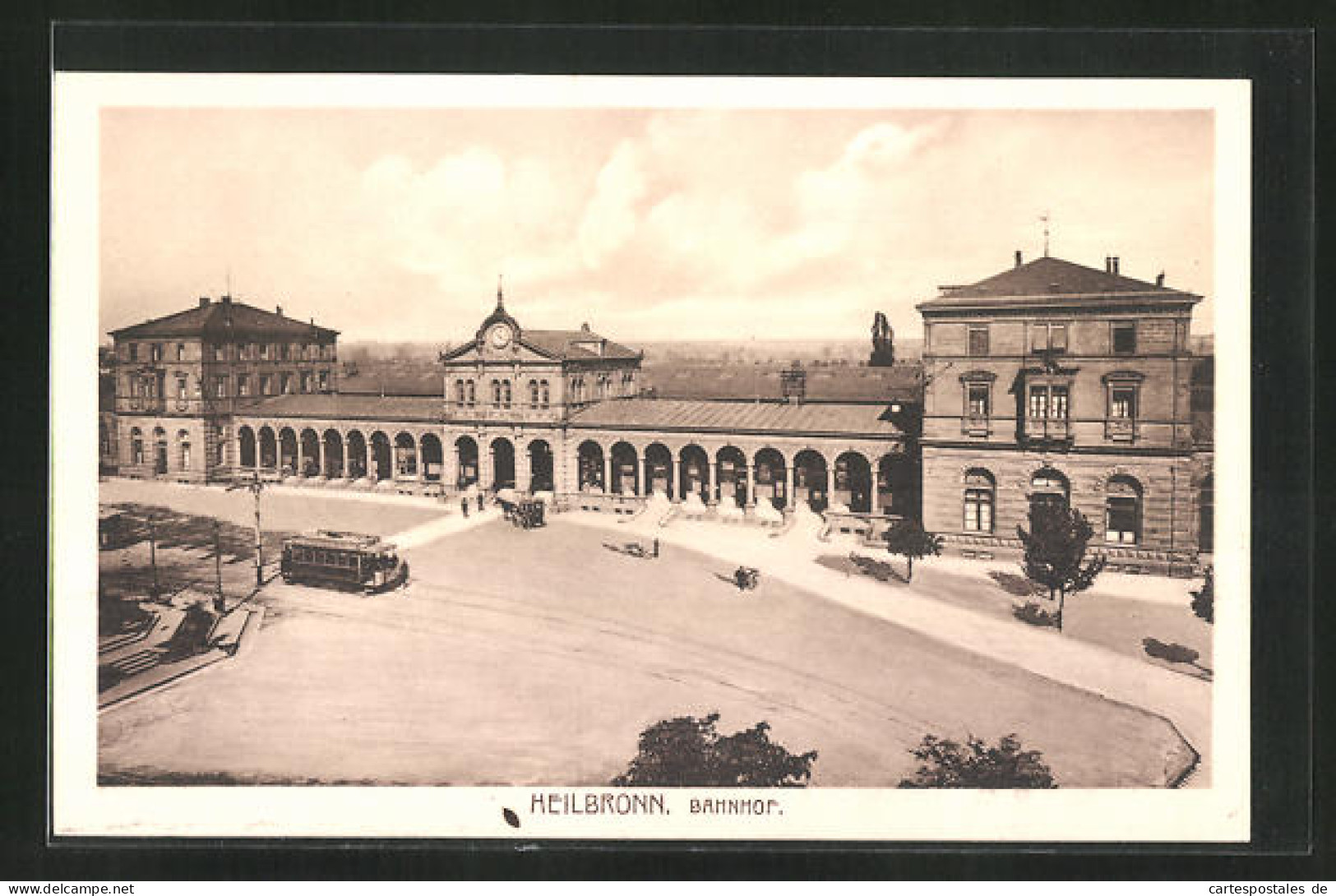 AK Heilbronn, Strassenbahnverkehr Vor Dem Bahnhofsgebäude  - Heilbronn