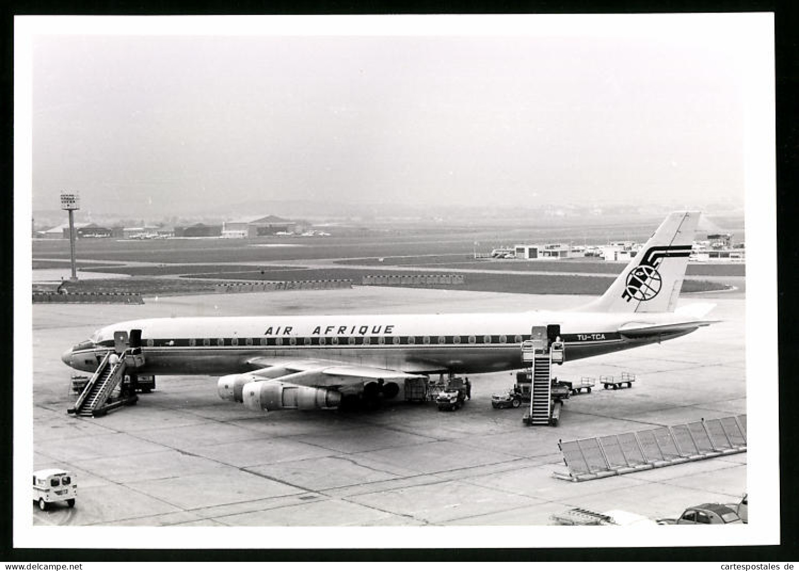 Fotografie Flugzeug Douglas DC-8, Passagierflugzeug Der Air Afrique, Kennung TU-TCA  - Luftfahrt