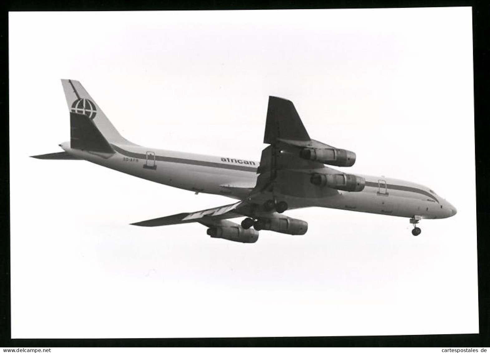 Fotografie Flugzeug Douglas DC-8, Passagierflugzeug Der African International, Kennung 3D-AFR  - Luftfahrt