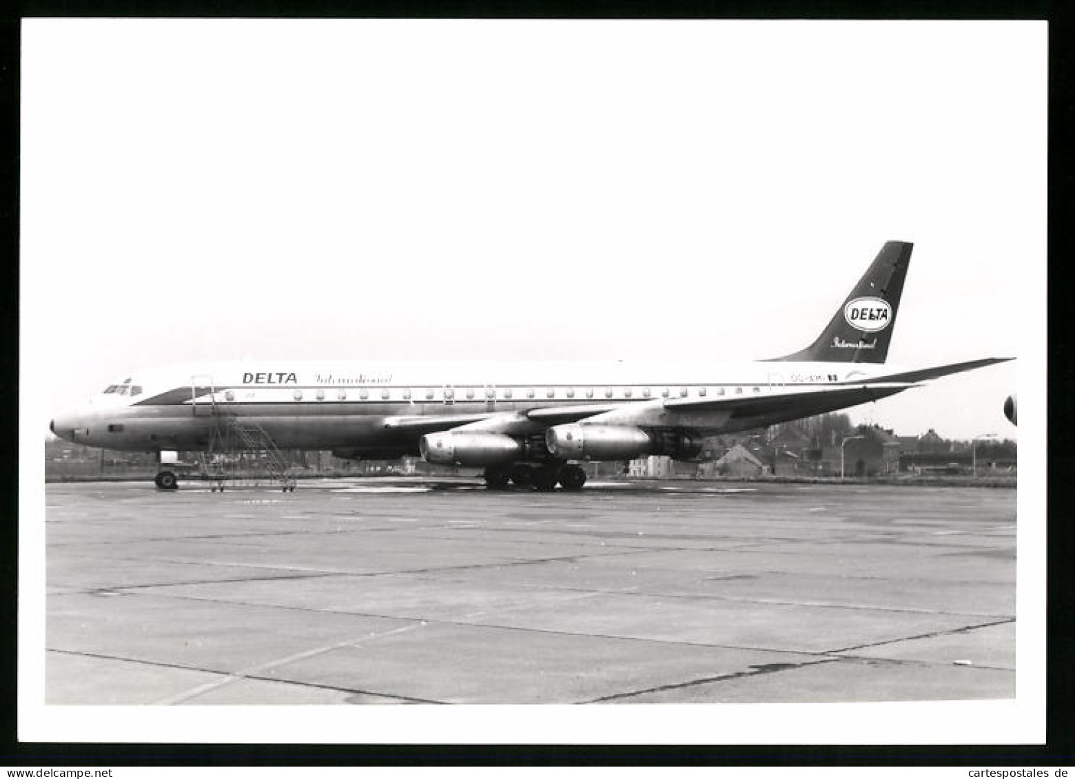 Fotografie Flugzeug Douglas DC-8, Passagierflugzeug Der Delta International, Kennung OO-AMI  - Aviation