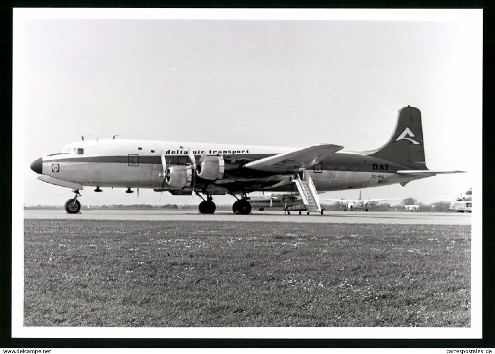 Fotografie Flugzeug Douglas DC-6, Frachtflugzeug Der Delta Air Transport, Kennung OO-RVS  - Aviation