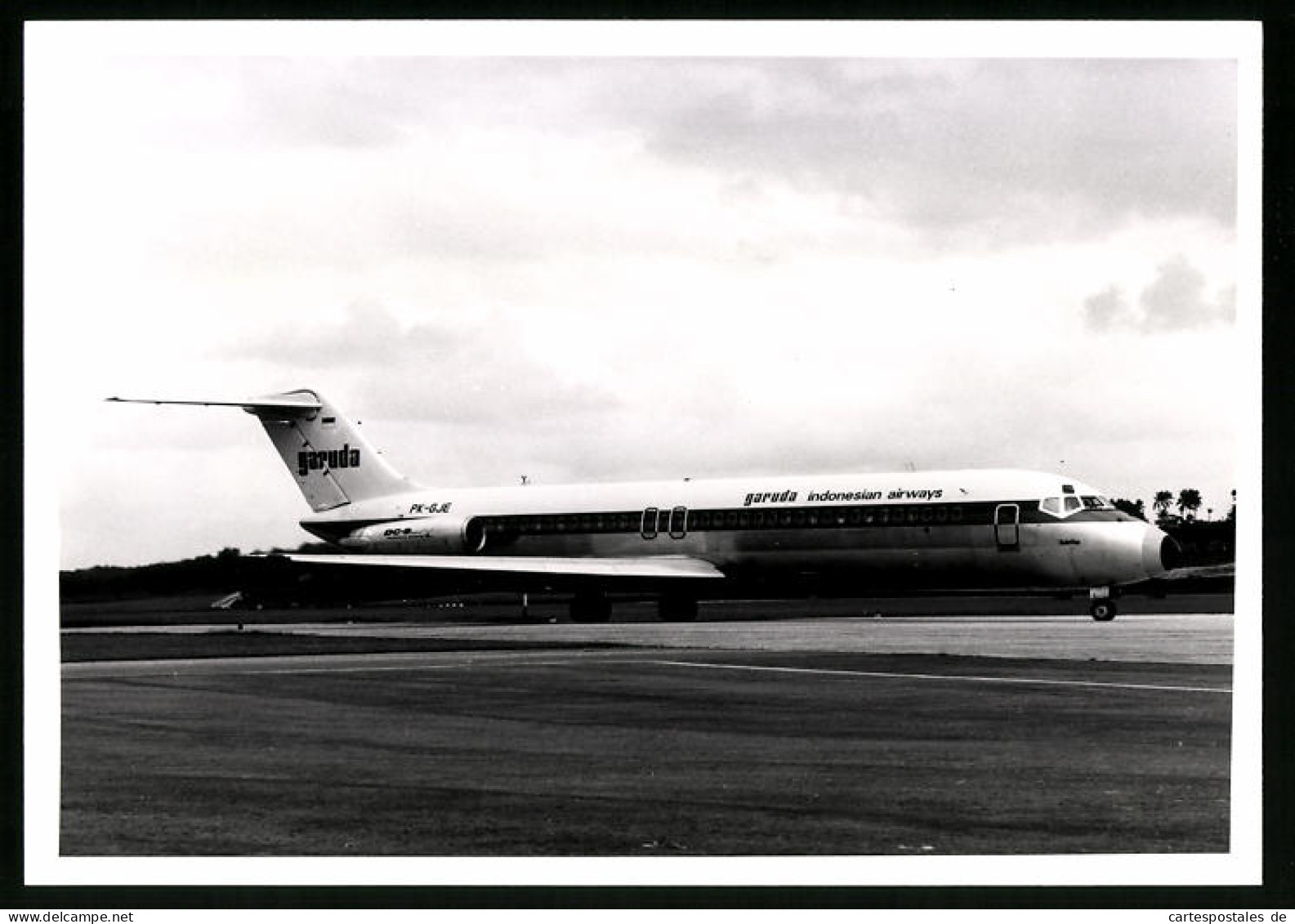 Fotografie Flugzeug Douglas DC-9, Passagierflugzeug Der Garuda Indonesian Airways, Kennung PK-GJE  - Aviation
