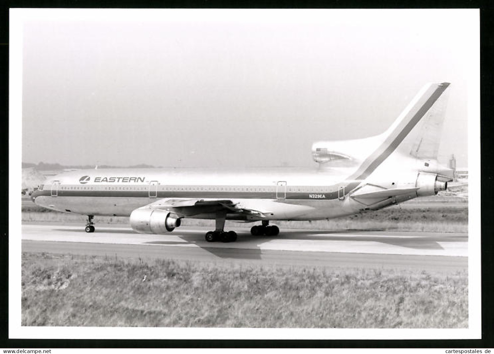 Fotografie Flugzeug Lockheed L-1011 Tristar, Passagierflugzeug Der Eastern, Kennung N329EA  - Aviation