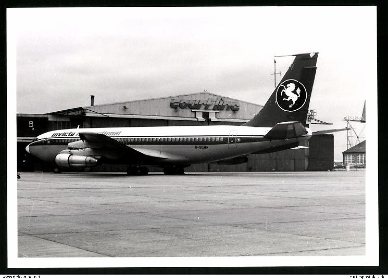 Fotografie Flugzeug Boeing 707, Passagierflugzeug Der Invicta International, Kennung G-BCBA  - Aviation