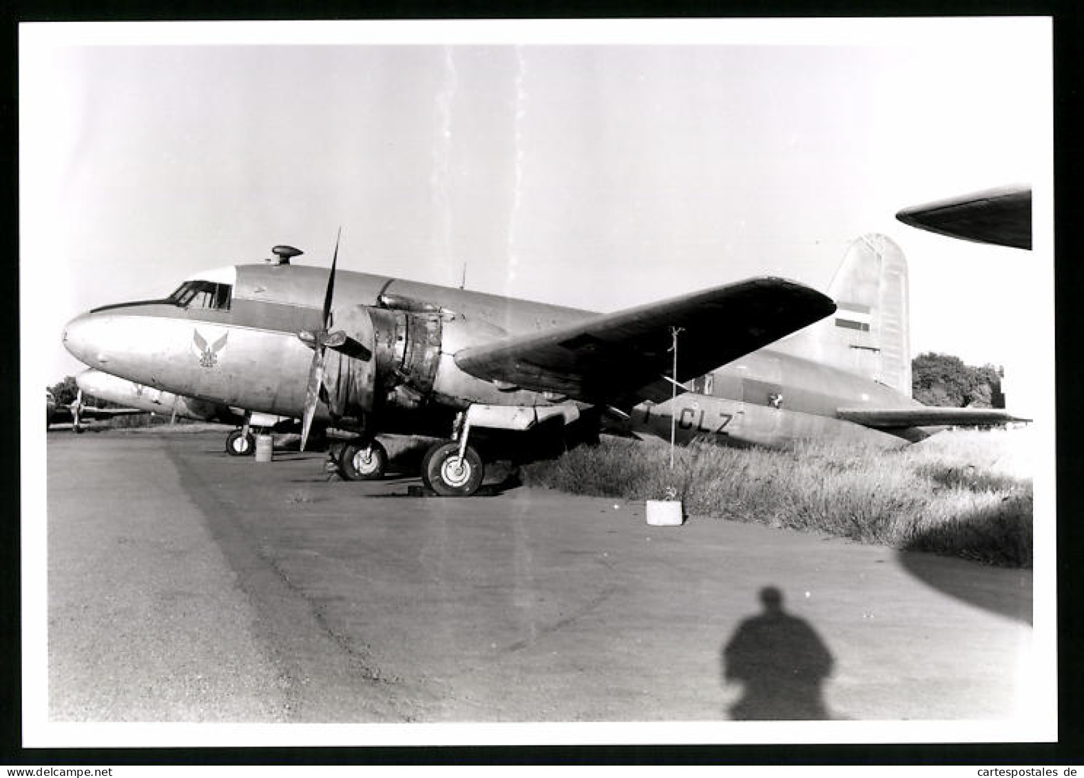 Fotografie Flugzeug Douglas DC-3, Passagierflugzeug, Kennung VT-CLZ  - Luftfahrt