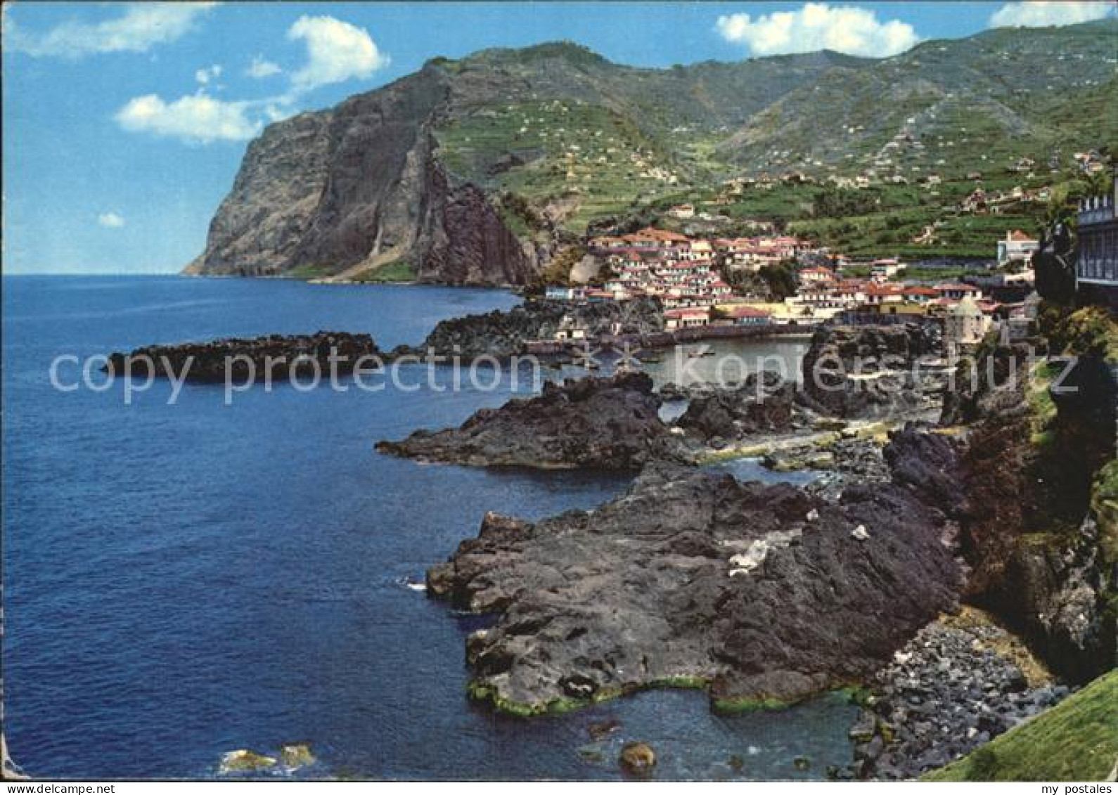 72567427 Madeira Felsige Kueste Portugal - Other & Unclassified