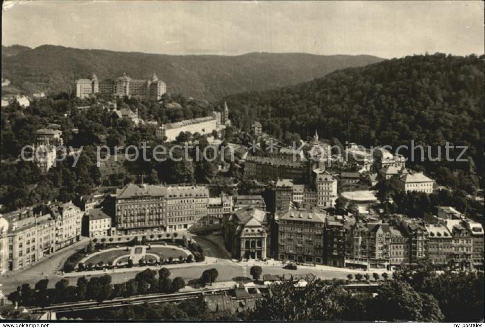 72566953 Karlovy Vary Leninplatz Fliegeraufnahme  - Tchéquie