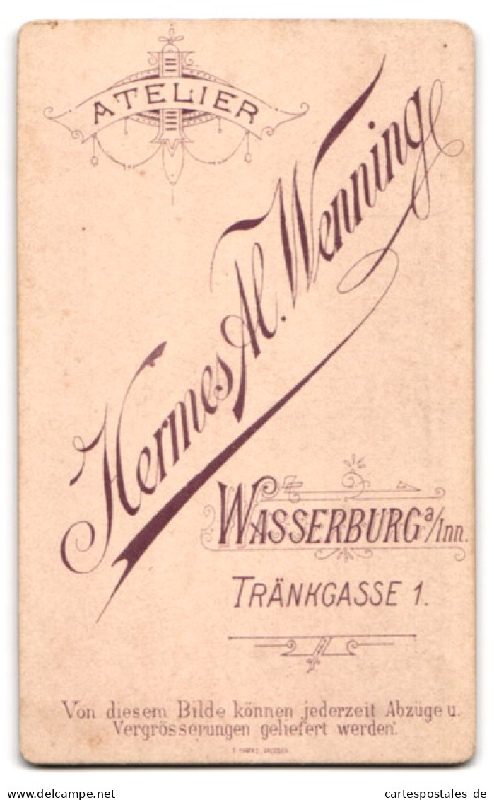 Fotografie H. Al. Wenning, Wasserburg A. Inn, Tränkgasse 1, Portrait Einer Jungen Frau Mit Kreuzkette  - Personnes Anonymes