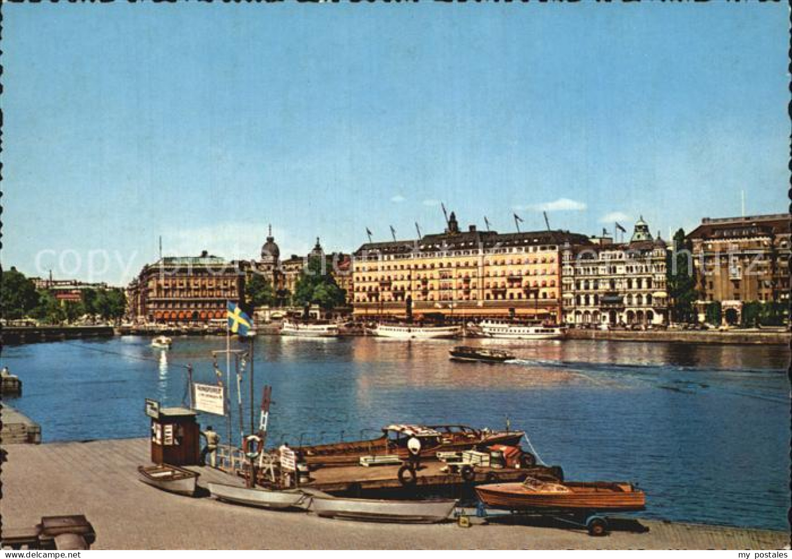 72564298 Stockholm Motiv Fran Stroemmen Med Grand Hotel  - Suède