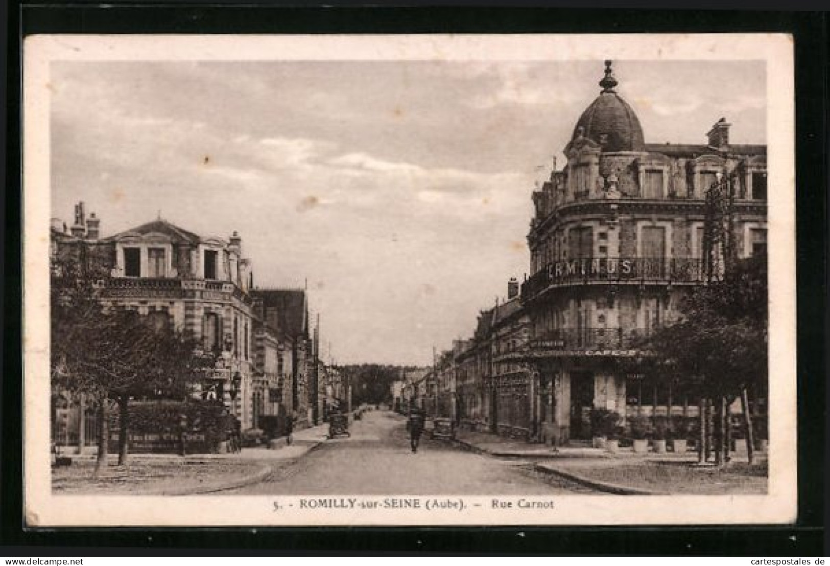 CPA Romilly-sur-Seine, Rue Carnot  - Romilly-sur-Seine