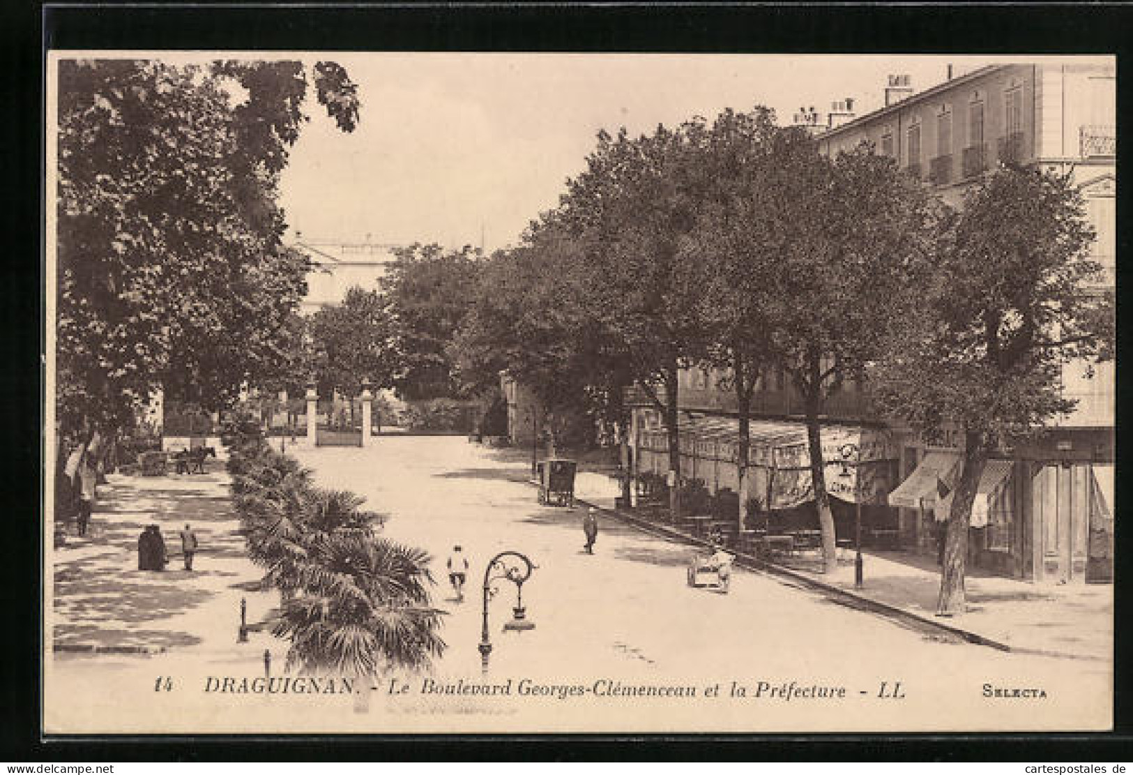 CPA Draguignan, Le Boulevard Georges-Clemenceau Et La Prefecture  - Draguignan