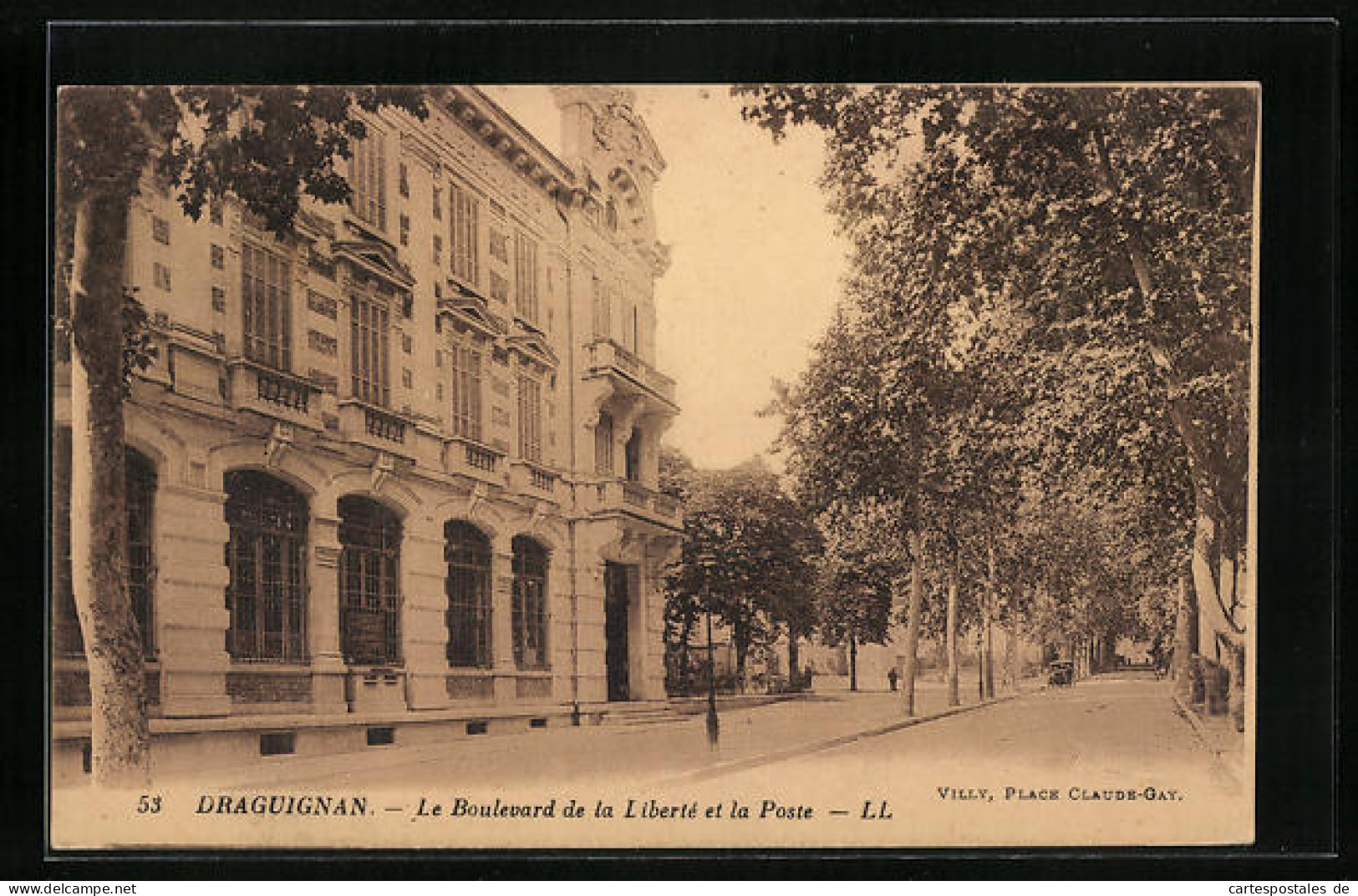 CPA Draguignan, Le Boulevard De La Liberte Et La Poste  - Draguignan