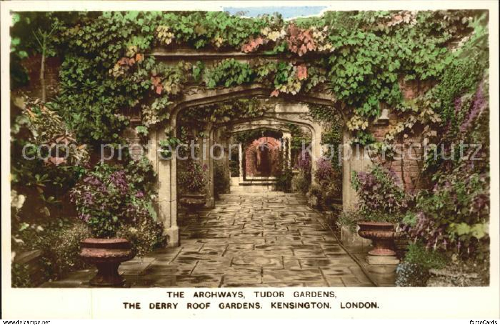 72518675 London Archways Tudor Gardens - Other & Unclassified