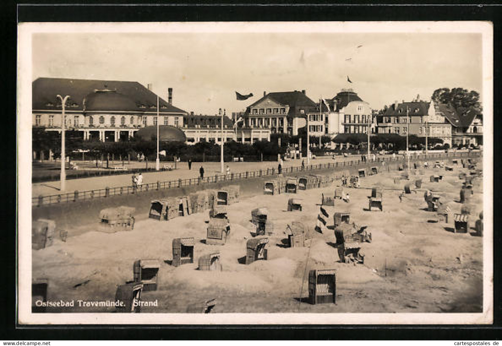 AK Travemünde, Strand Mit Promenade  - Lübeck-Travemünde