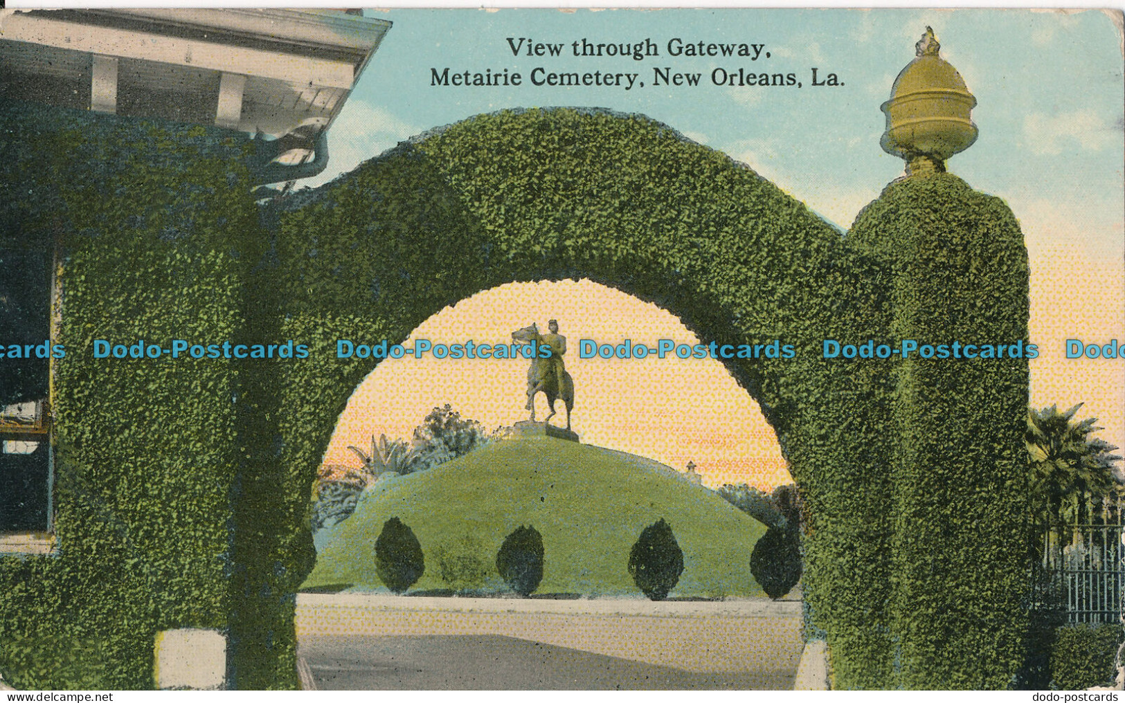 R007526 View Through Gateway. Metairie Cemetery. New Orleans. La. Lipsher - World