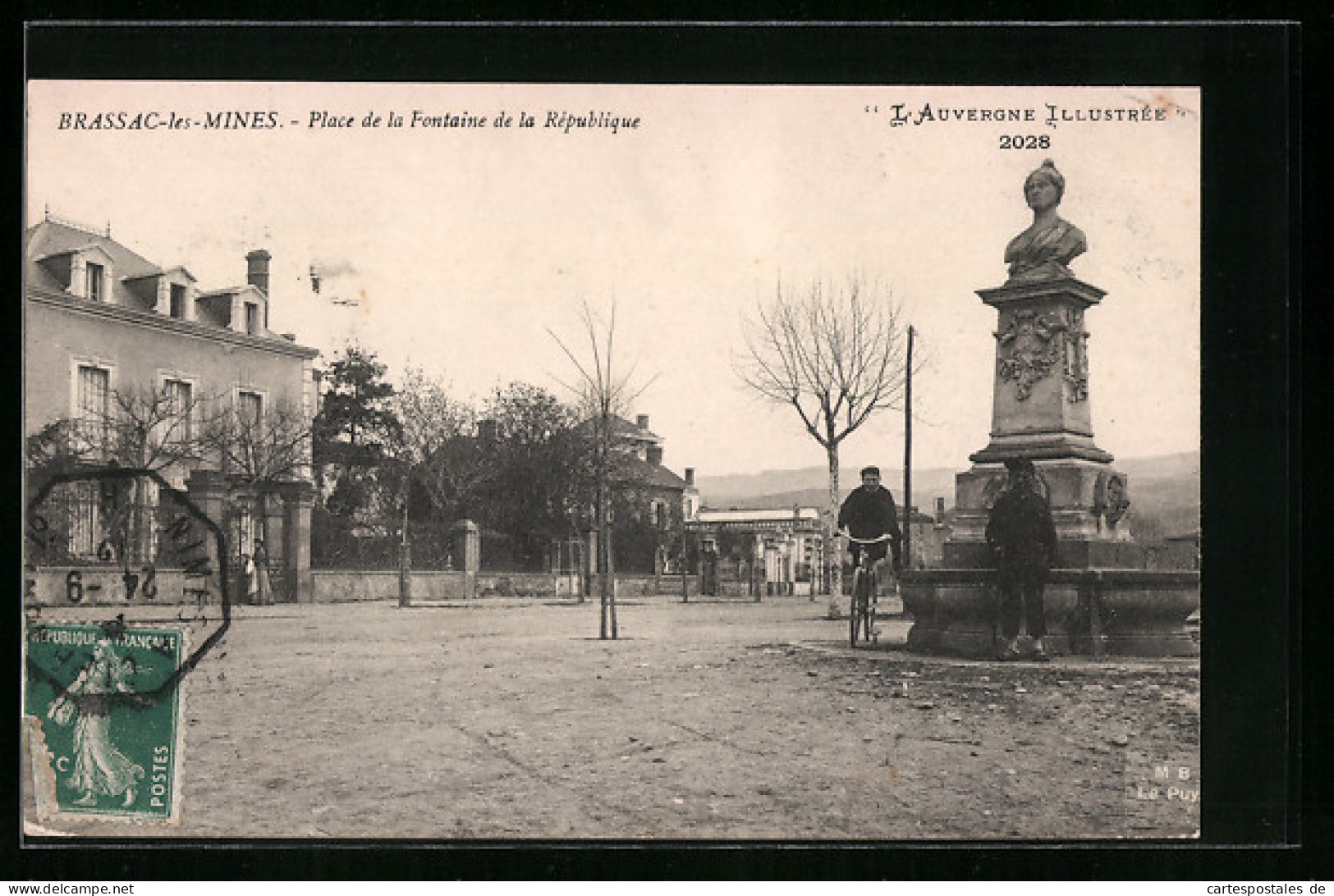 CPA Brassac-les-Mines, Place De La Fontaine De La République  - Sonstige & Ohne Zuordnung