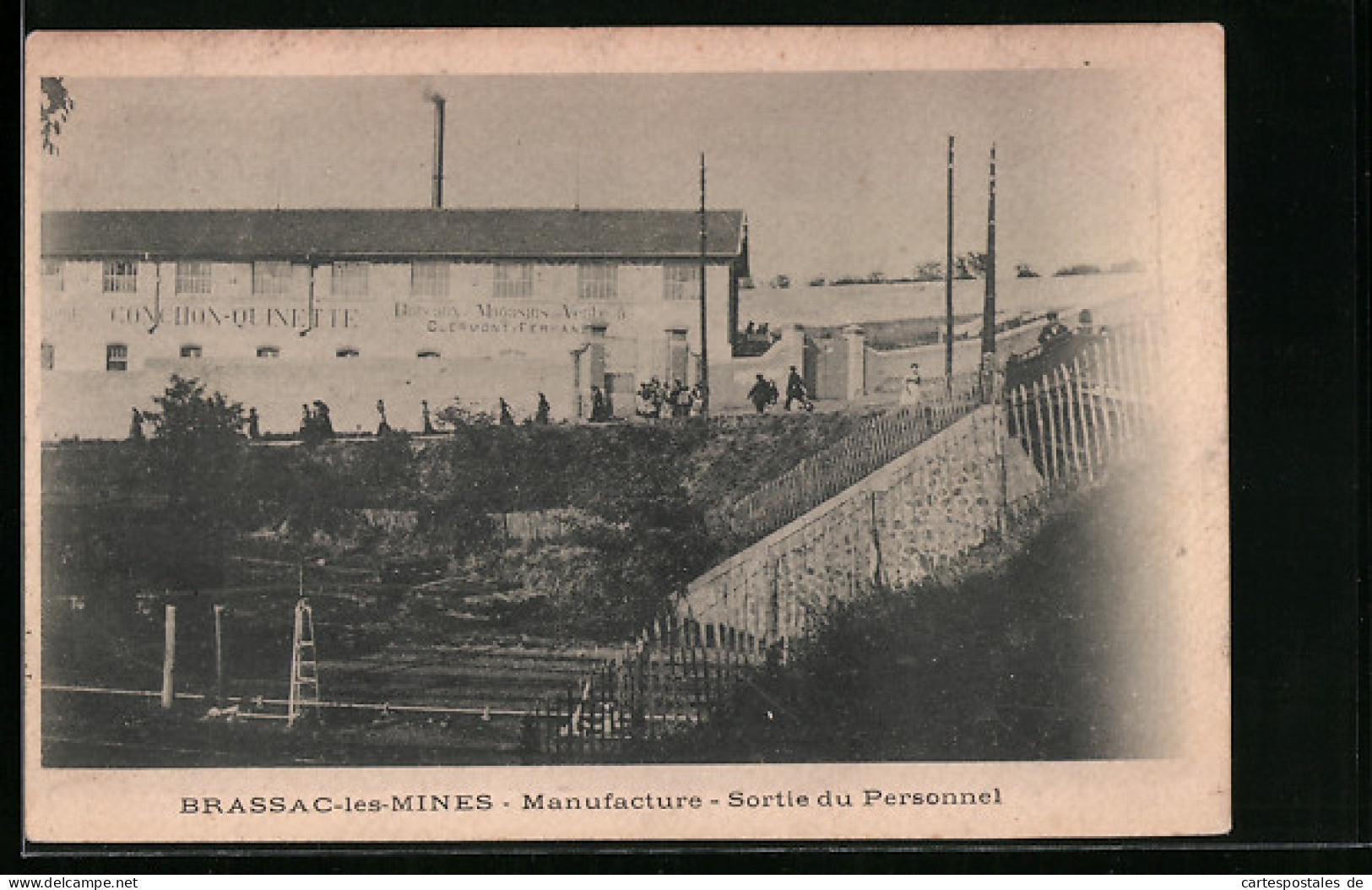 CPA Brassac-les-Mines, Manufacture, Sortie Du Personnel  - Autres & Non Classés