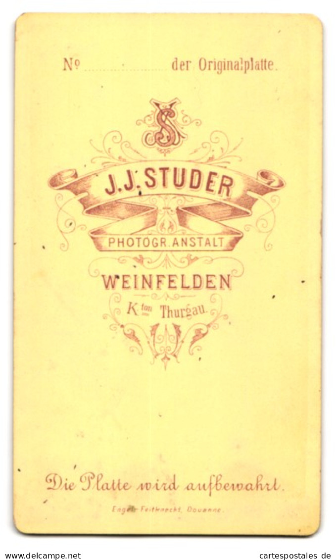 Fotografie J. J. Studer, Weinfelden, Bürgerliche Dame Mit Gebundenem Haar In Elegantem Kleid  - Anonymous Persons