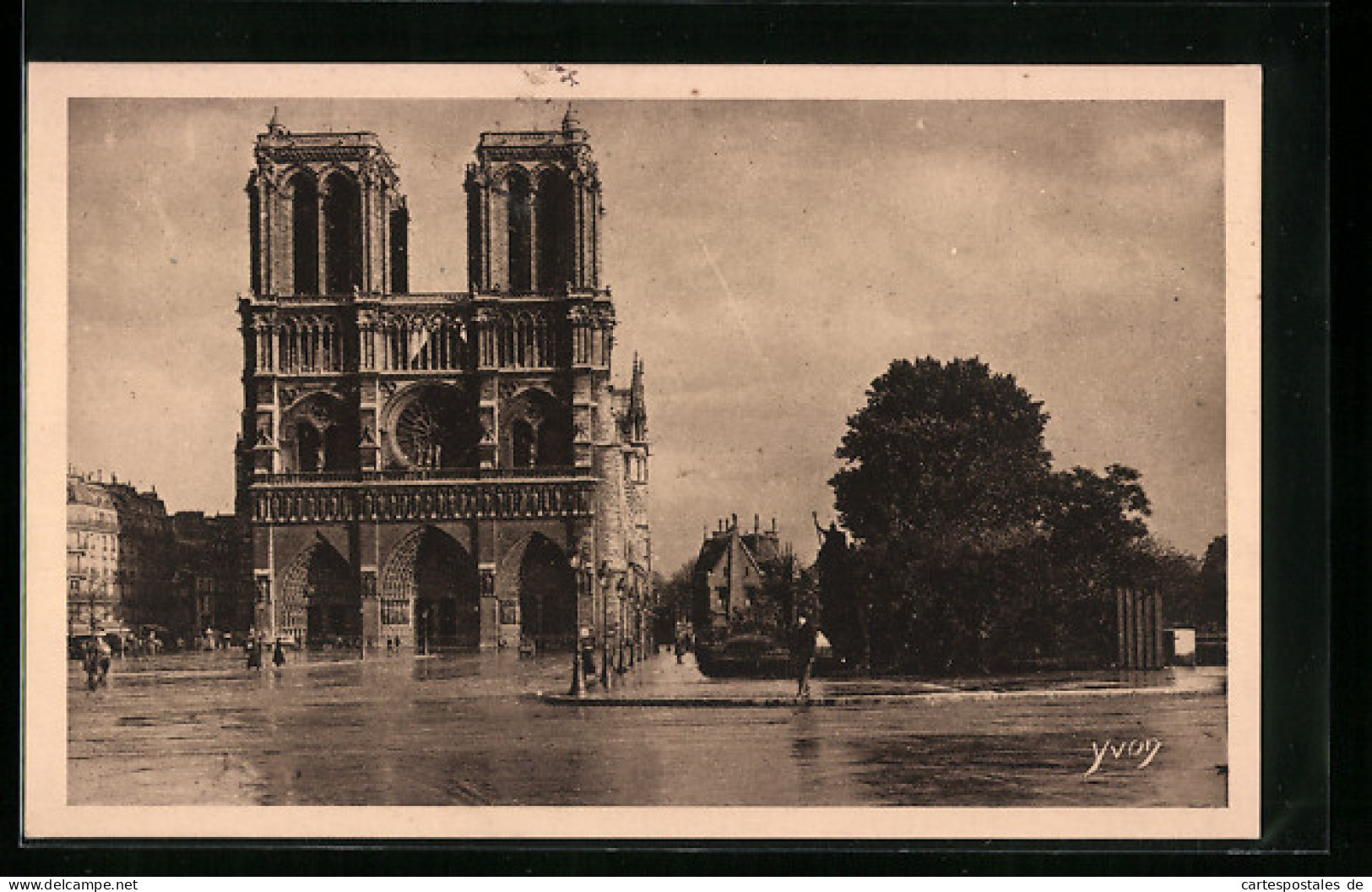 AK Paris, Cathédrale Notre-Dame Bei Regen  - Autres & Non Classés