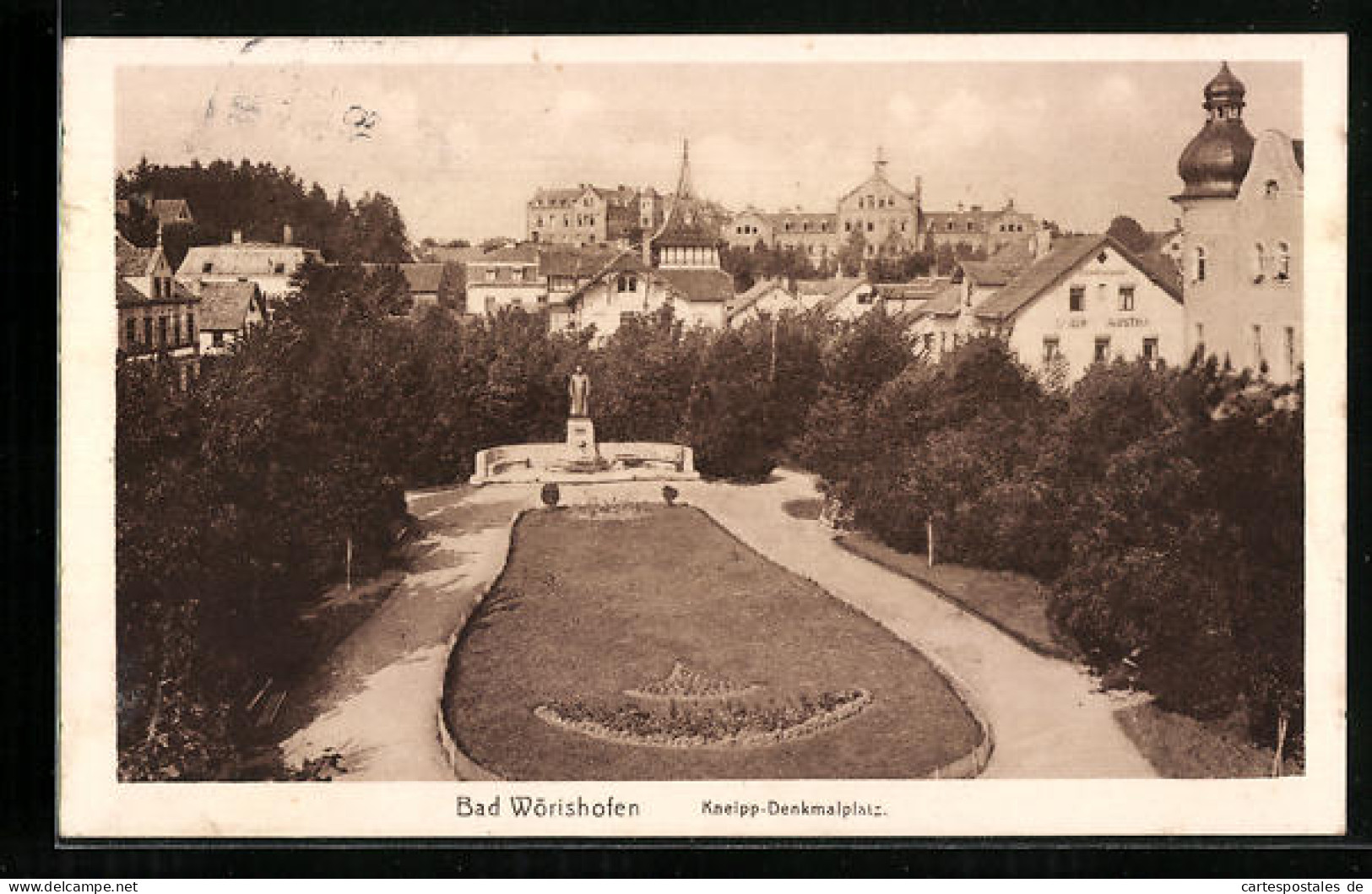 AK Bad Wörishofen, Ortsansicht Mit Kneipp-Denkmalplatz  - Bad Woerishofen