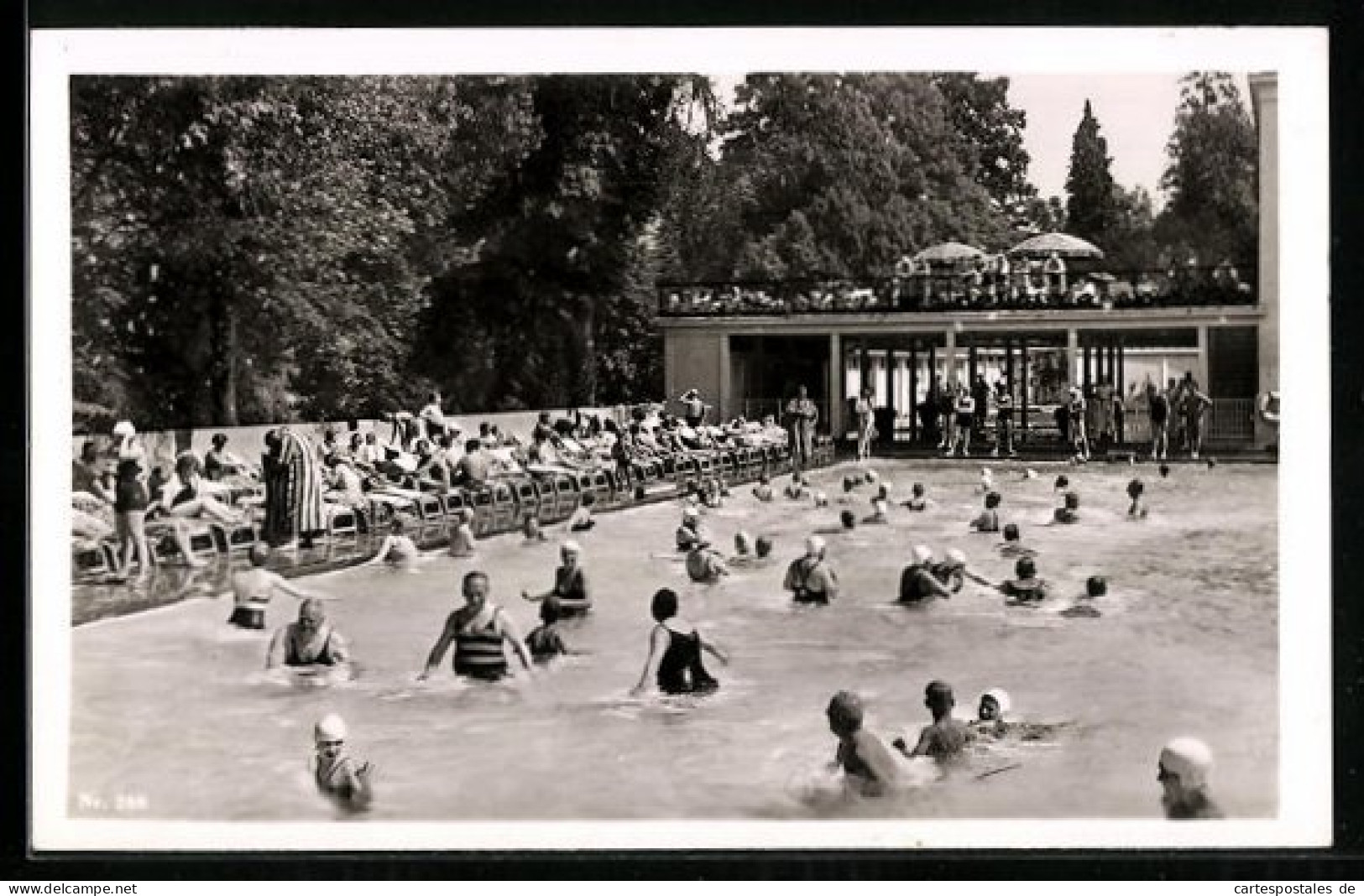 AK Badenweiler, Thermal-Schwimmbad Mit Besuchern  - Badenweiler