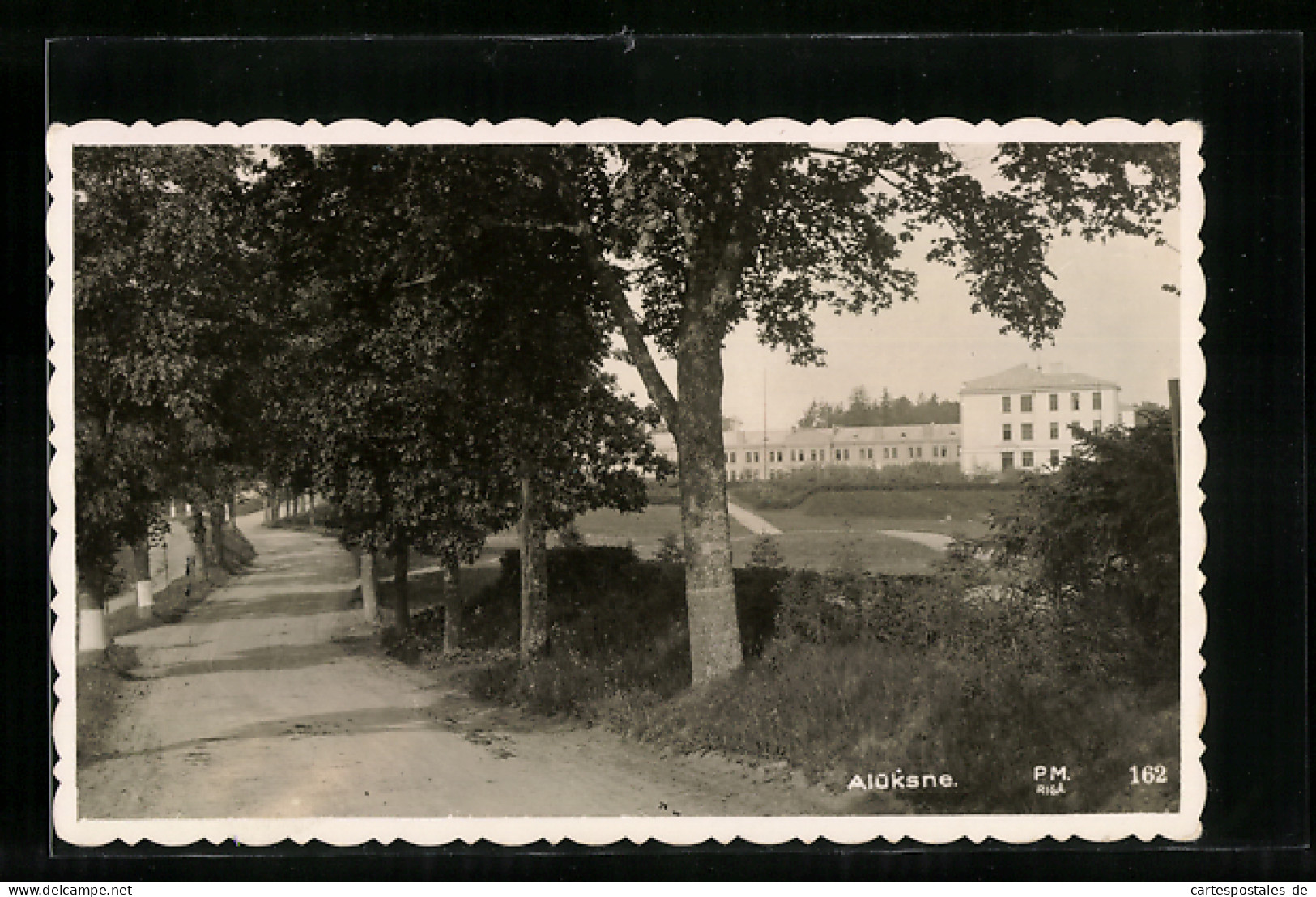 AK Aluksne, Blick Von Einer Strasse Auf Gebäude  - Latvia