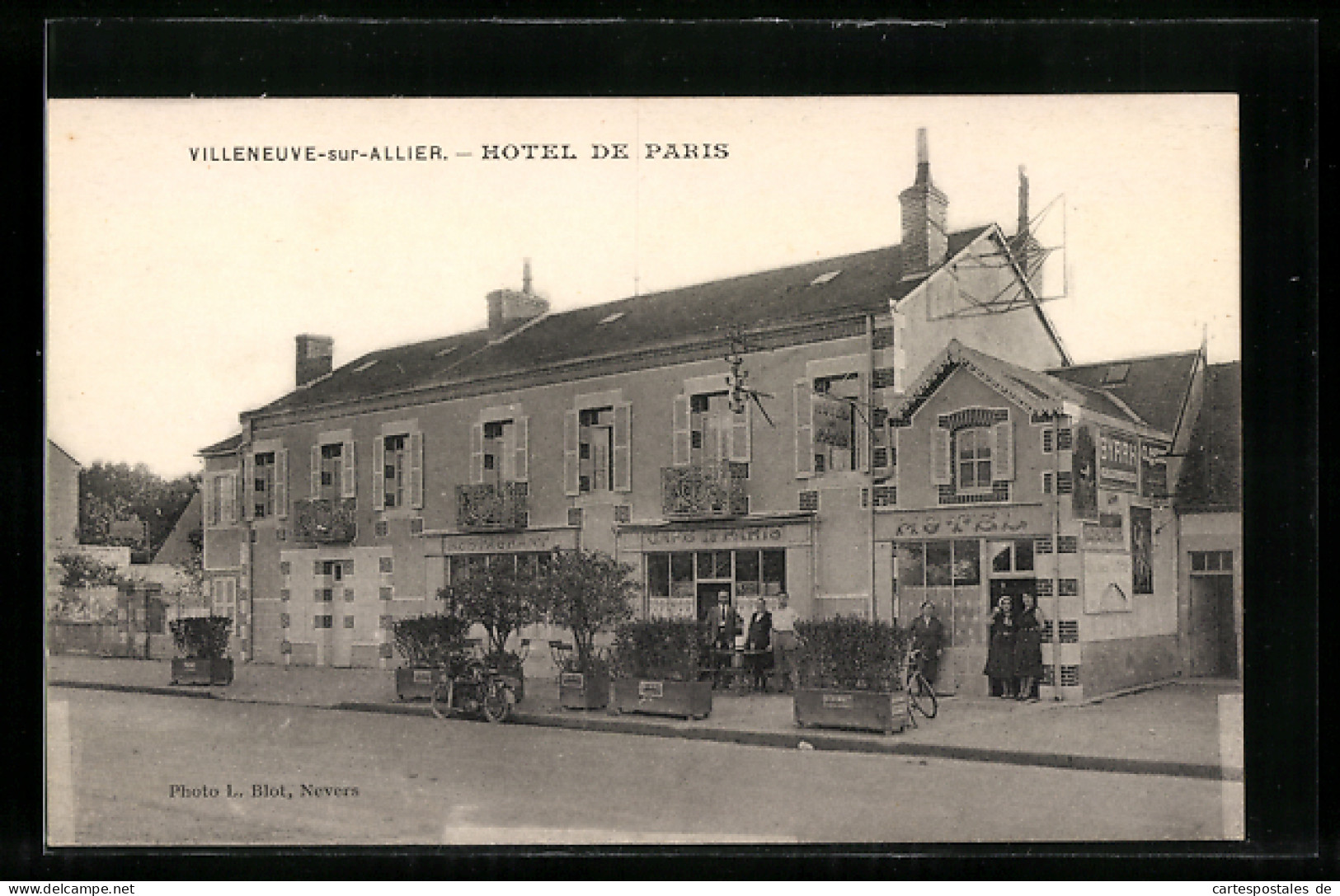 CPA Villeneuve-sur-Allier, Hotel De Paris  - Autres & Non Classés