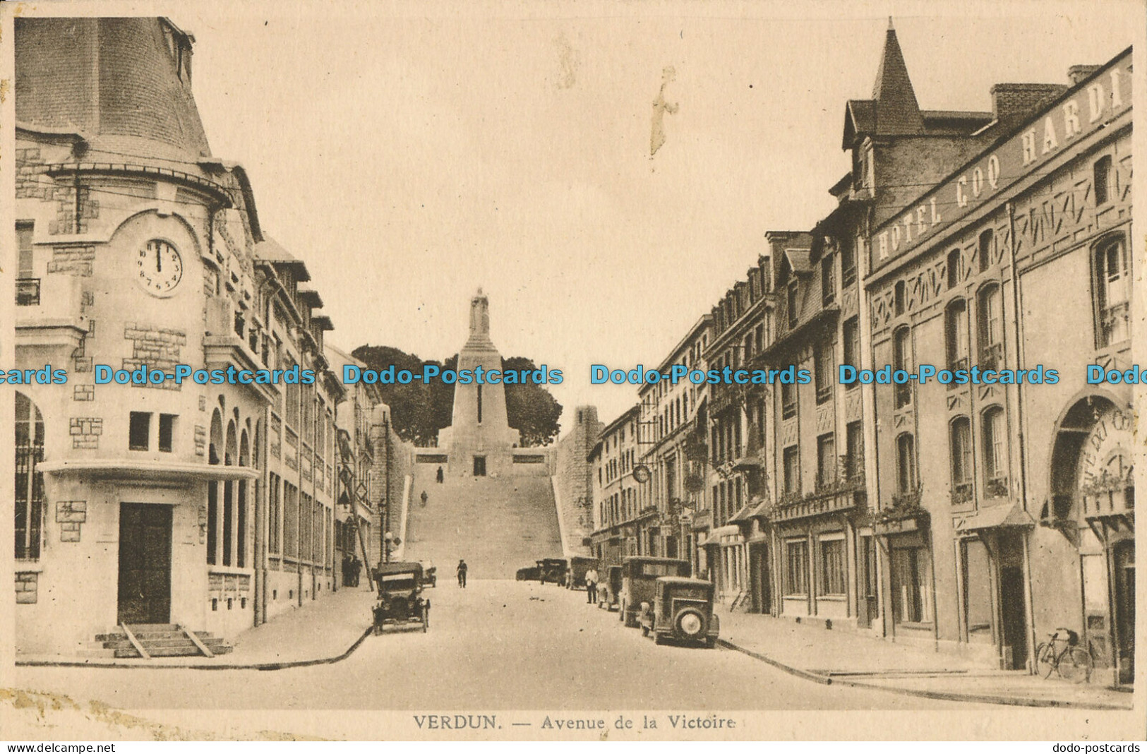 R010616 Verdun. Avenue De La Victoire. B. Hopkins - Monde