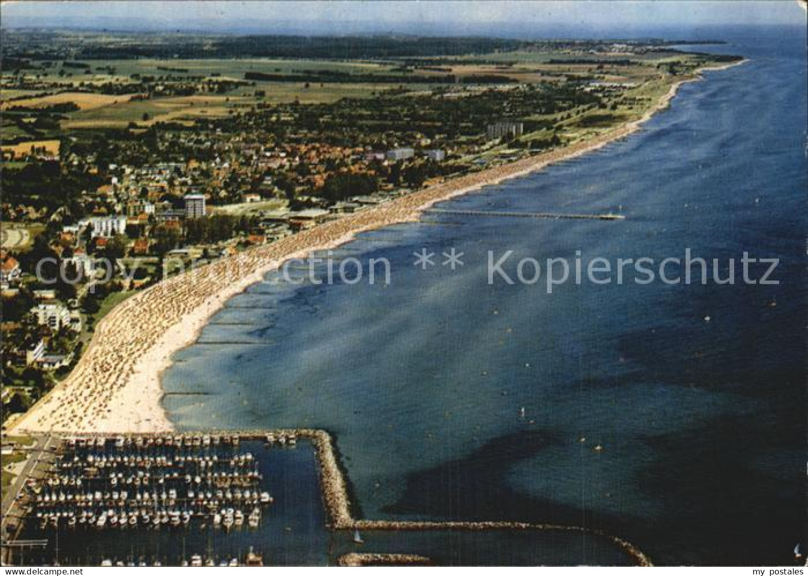 72553620 Groemitz Ostseebad Fliegeraufnahme Strand Und Seglerhafen Brenkenhagen - Groemitz