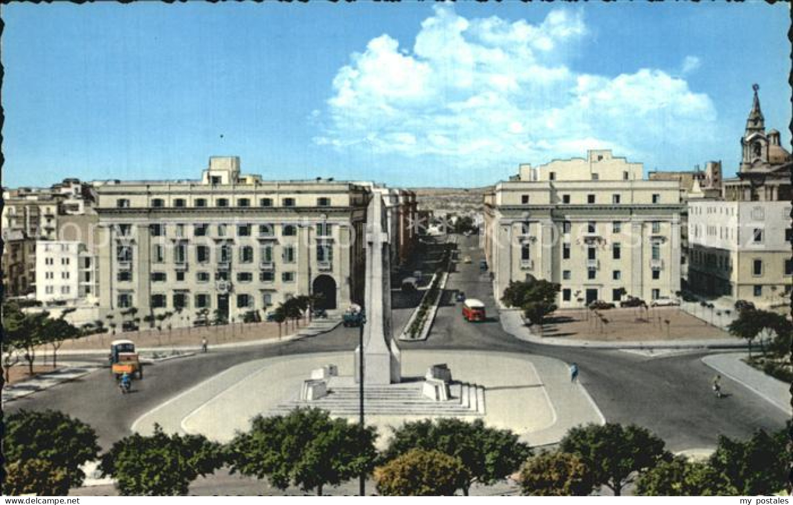 72552390 Floriana Teilansicht Monument Floriana - Malta