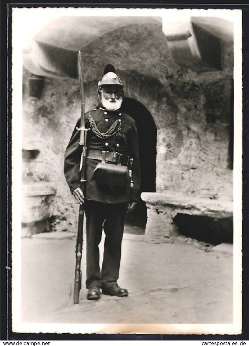 AK Letzter Soldat Von Liechtenstein In Uniform  - Autres & Non Classés