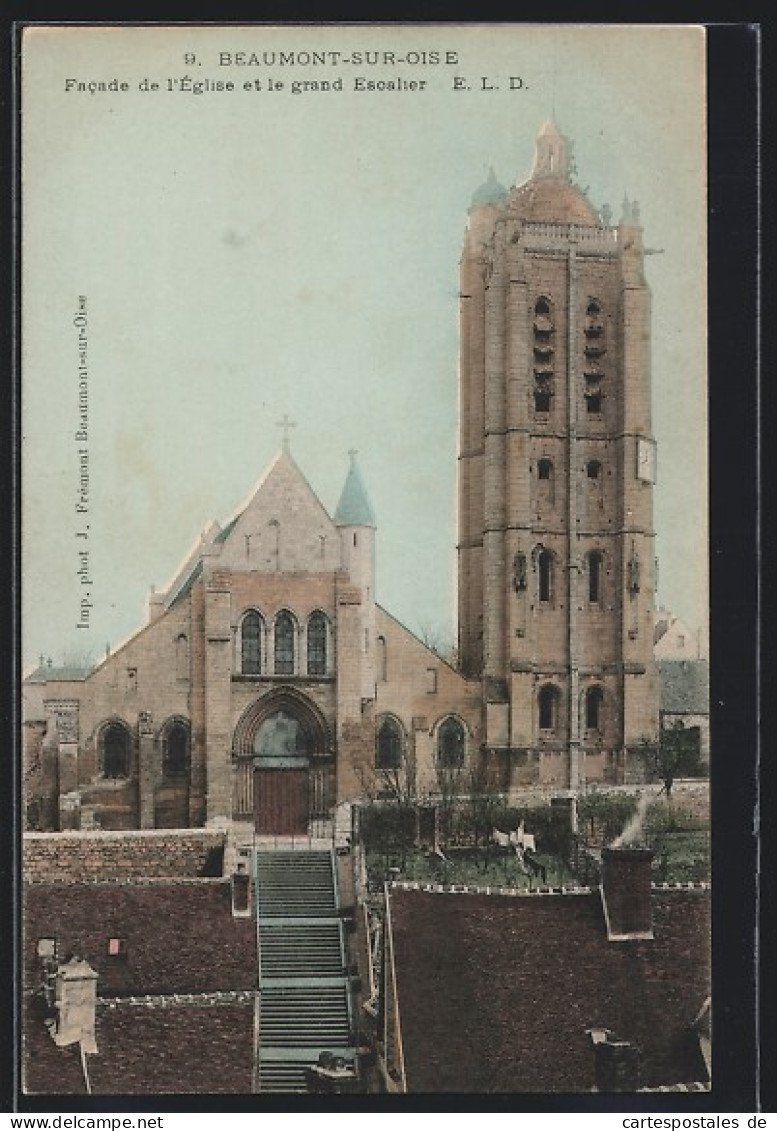 CPA Beaumont-sur-Oise, Facade De L`Eglise Et Le Grand Escalier  - Beaumont Sur Oise