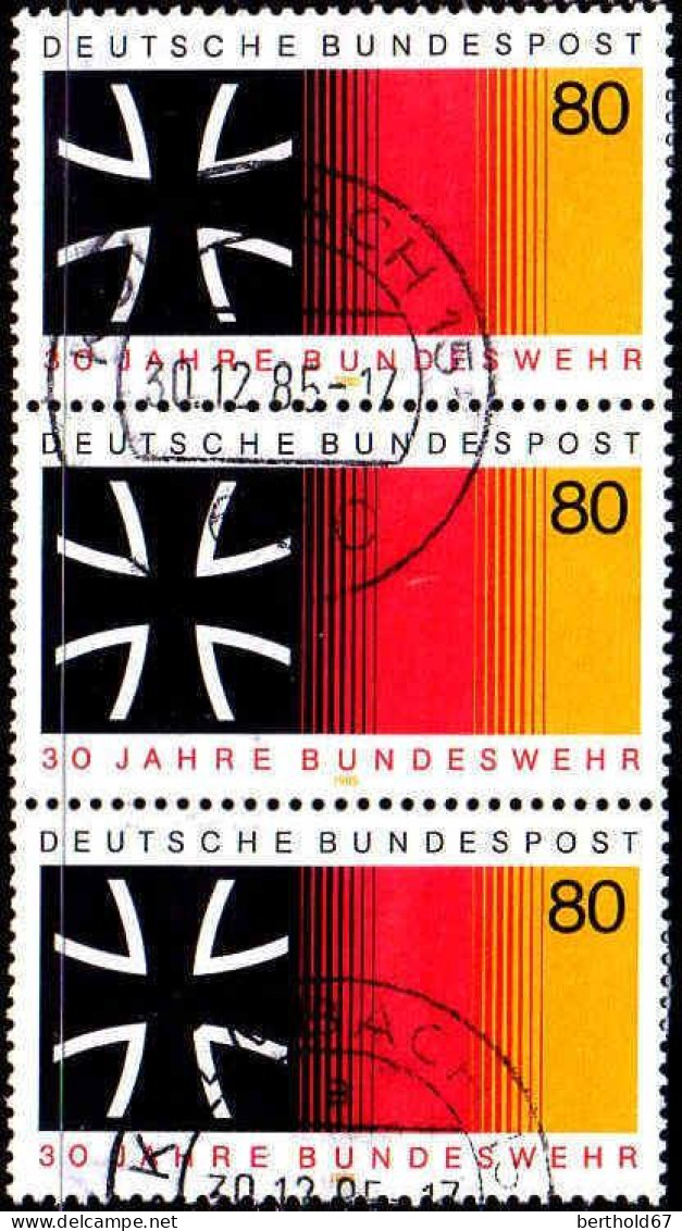RFA Poste Obl Yv:1098 Mi:1266 Bundeswehr (TB Cachet Rond) Bande De 3 - Gebraucht