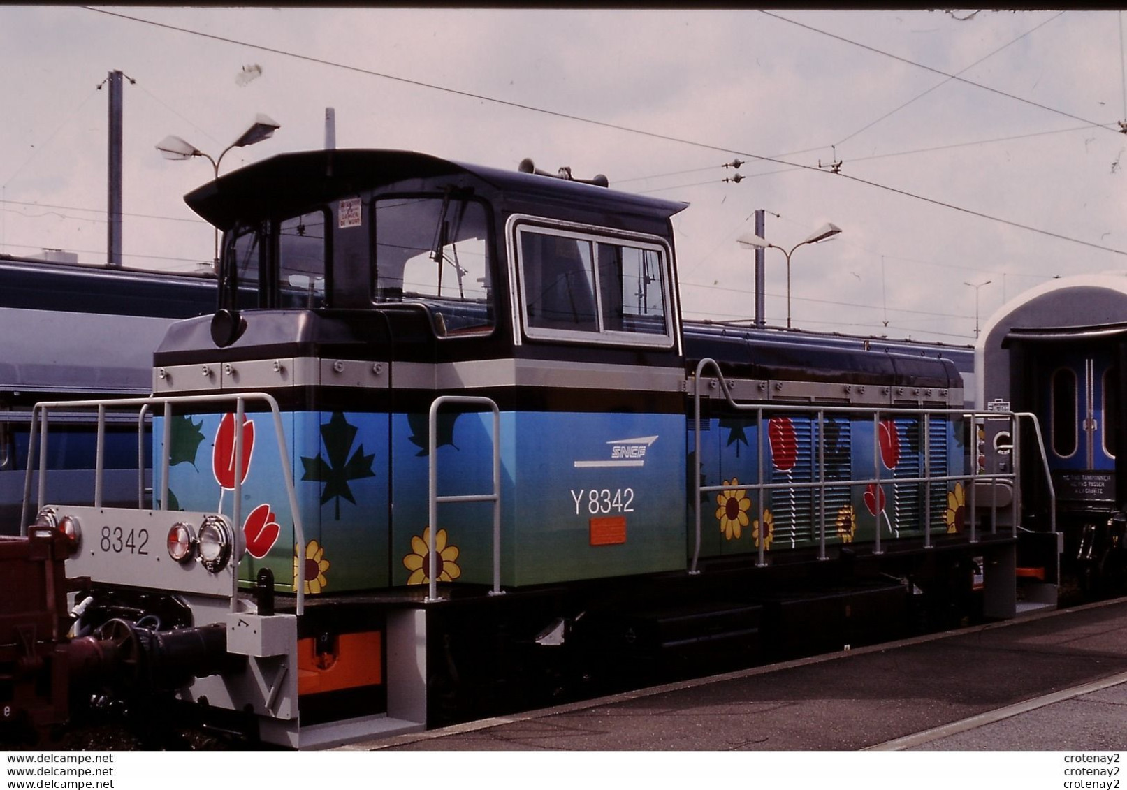 Photo Diapo Diapositive Slide Originale TRAINS Wagon Locotracteur SNCF Y 8342 Le 11/09/1998 VOIR ZOOM - Diapositives